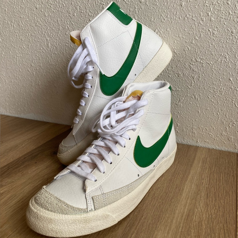 Nike Blazers Mid 77 men’s 9.5 | women’s 11